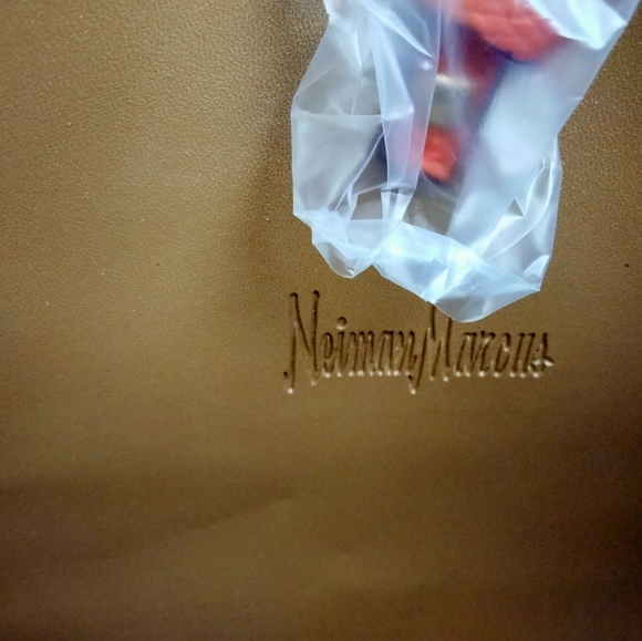 Neiman Marcus Orange Shoulder Bag - Picture 3 of 15